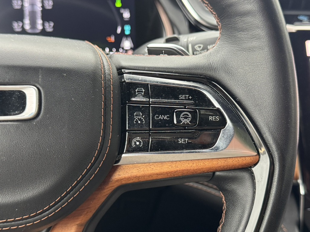 55990189-28.jpg