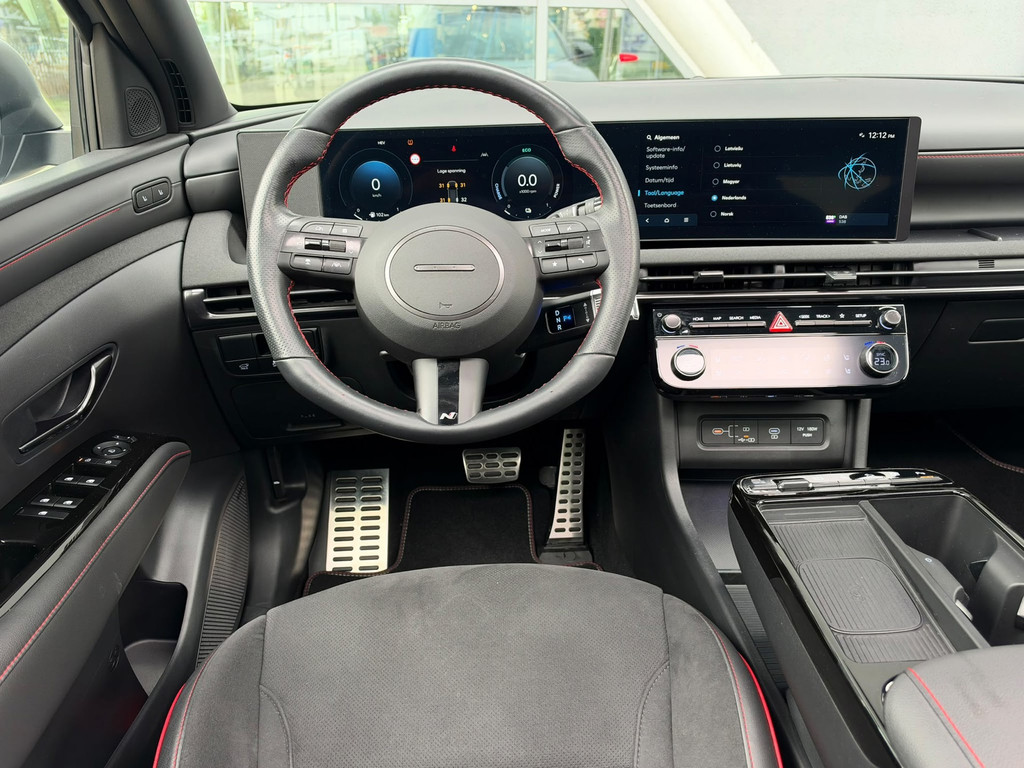 57656316-4.jpg